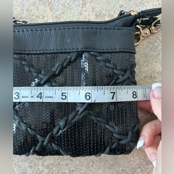 5/$25 Big Buddha Black Woven Crossbody Mini Bag NWOT - Picture 5 of 7